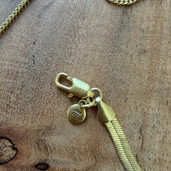 Madewell herringbone gold necklace - Picture 2 of 3